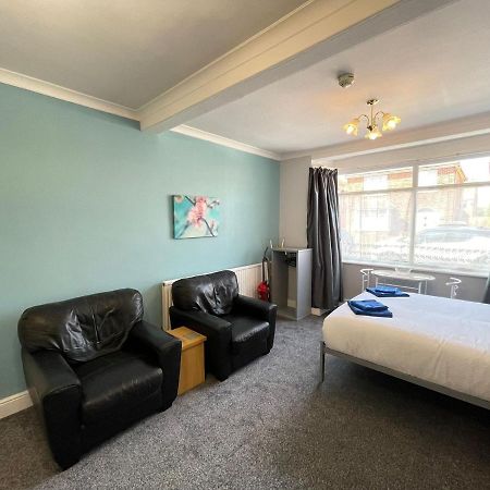 Large Ground Floor Studio Holiday Apartment Skegness - Flat 12 Eksteriør billede