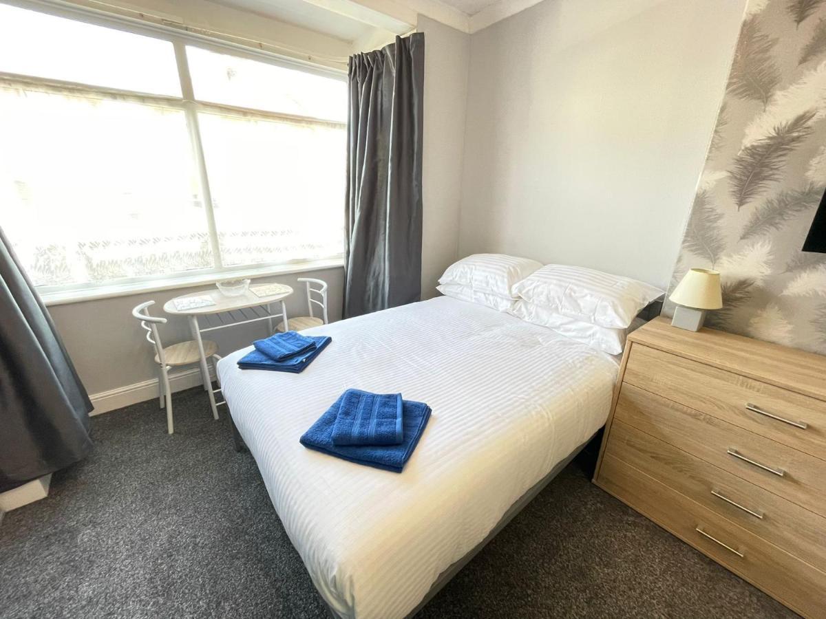 Large Ground Floor Studio Holiday Apartment Skegness - Flat 12 Eksteriør billede
